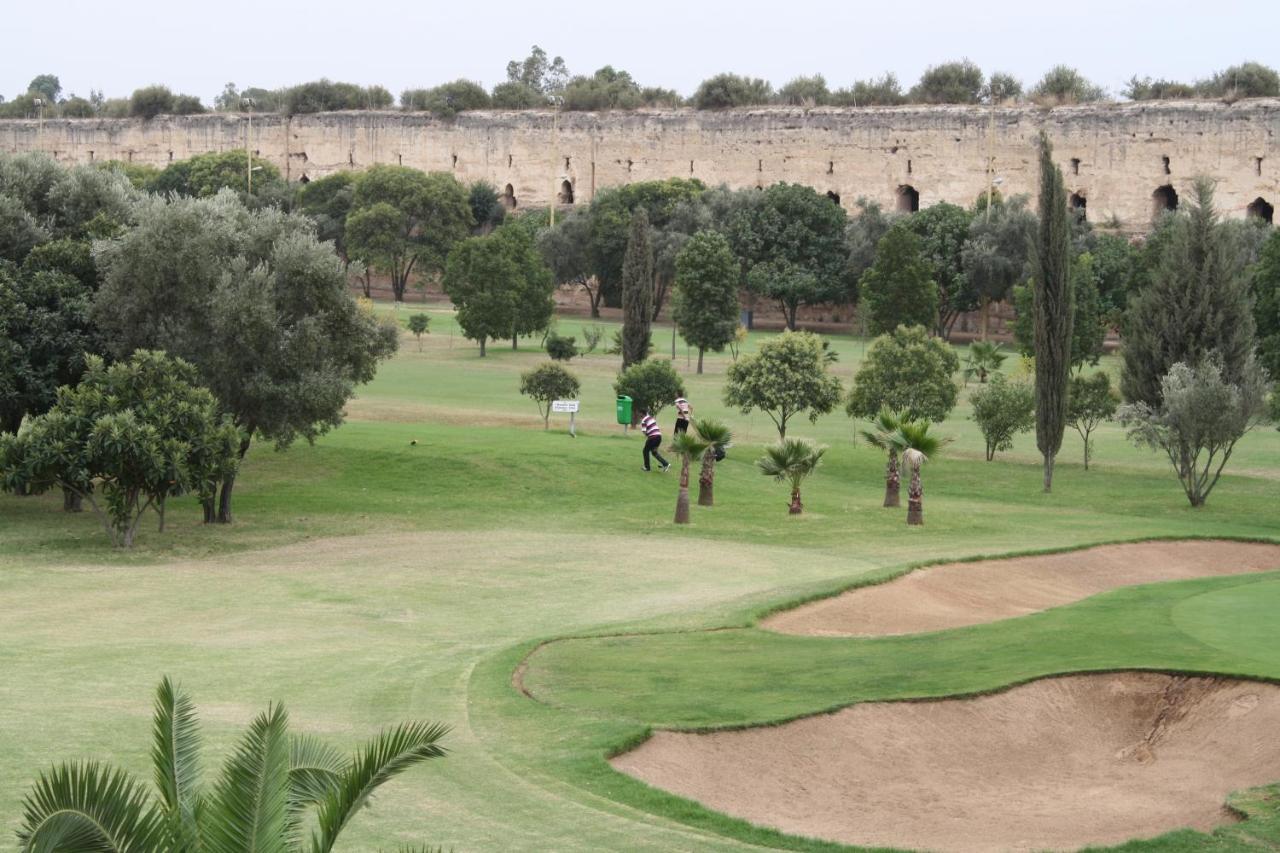 Riad Yamcha Meknes Luaran gambar